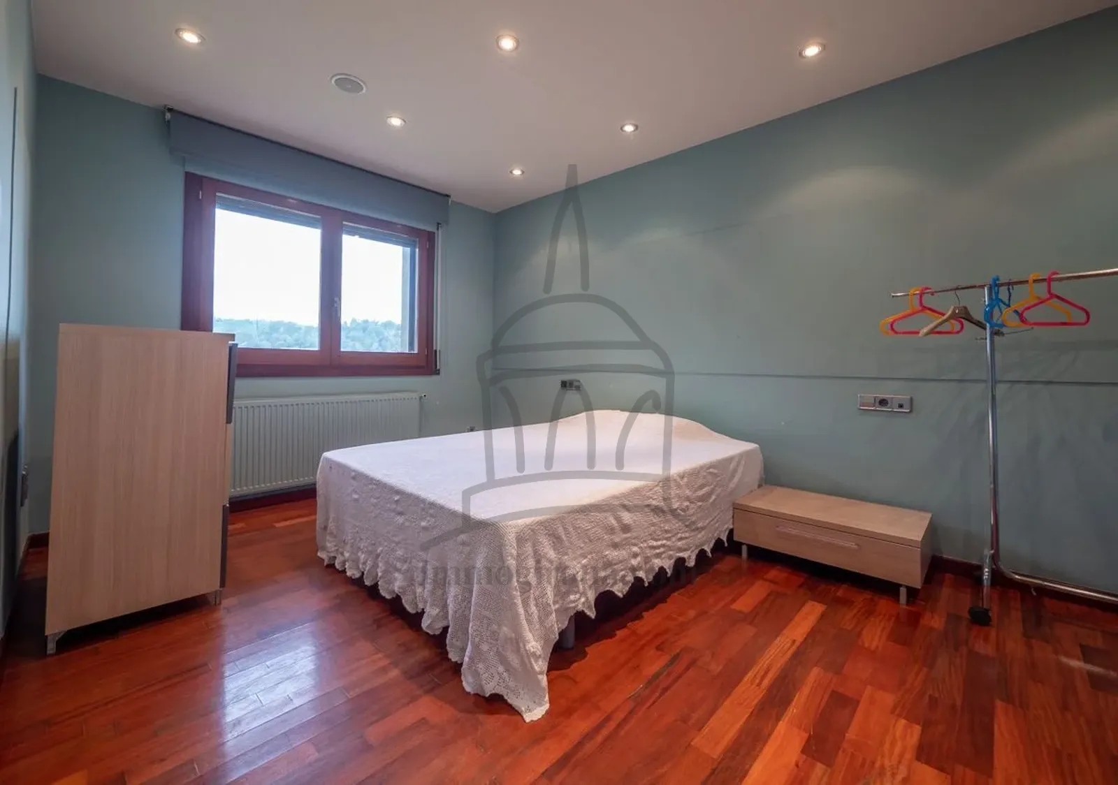 Casa de Luxe a Bescanó – 450 m² construïts, 1.500 m² ajardinats i 40.000 m² de terreny