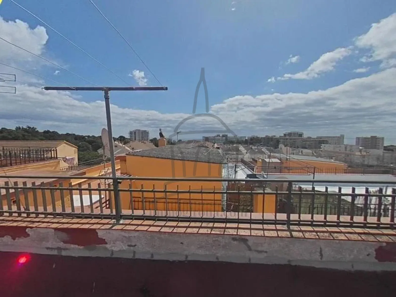 Àtic a Fenals amb gran terrassa i vistes