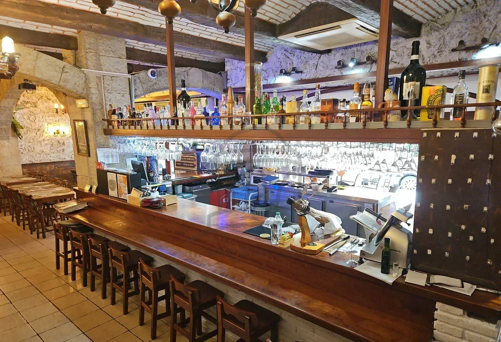 Oportunitat única d'inversió: Traspàs o venda del restaurant a Blanes a 50m del mar
